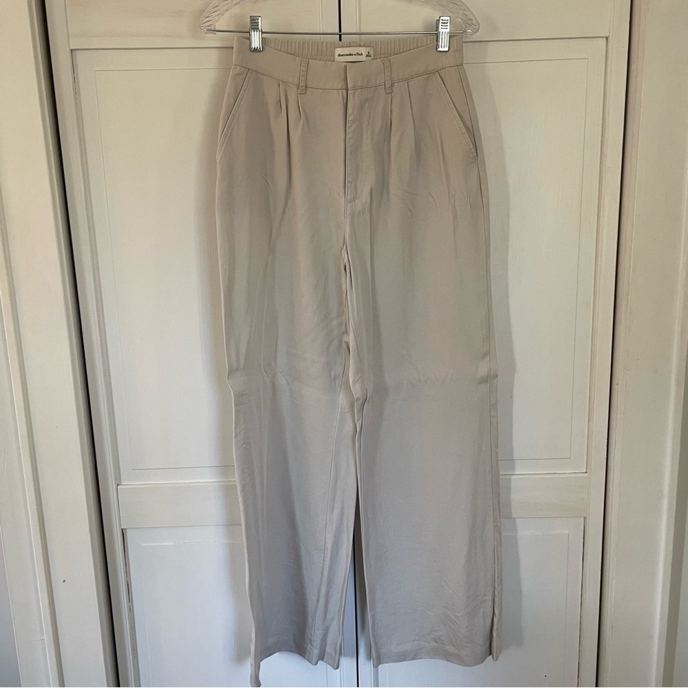 Abercrombie & Fitch Trousers